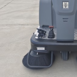 升级车桥系统，增强整机爬坡能力至25% 